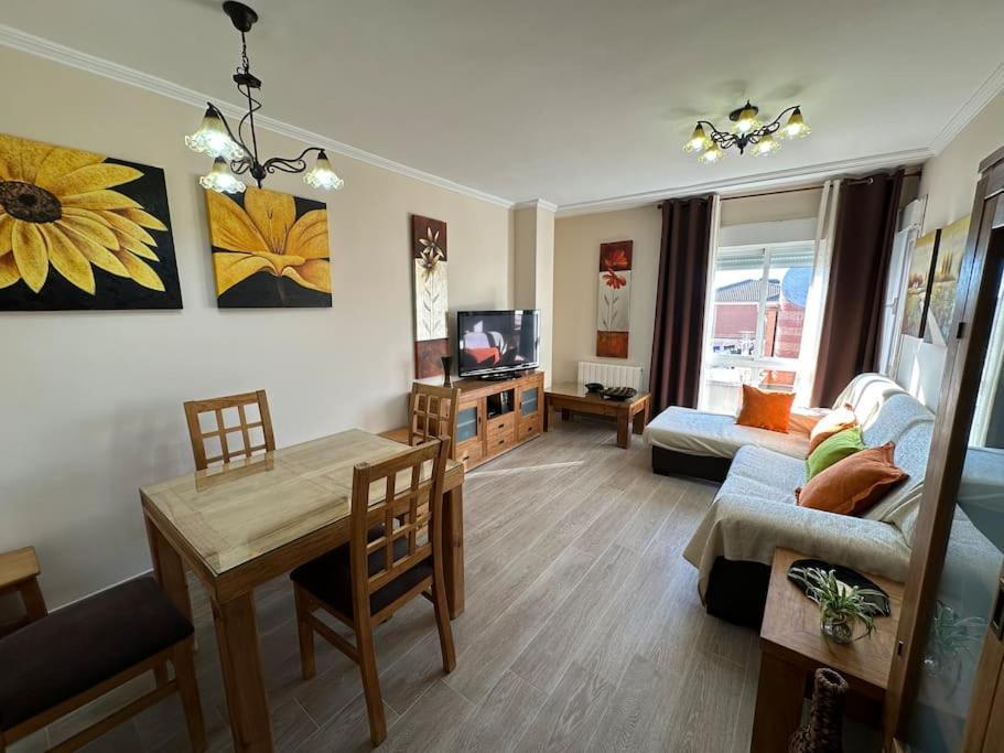 Apartmán Piso En Linares Zona Centro Con Parking Gratis Exteriér fotografie