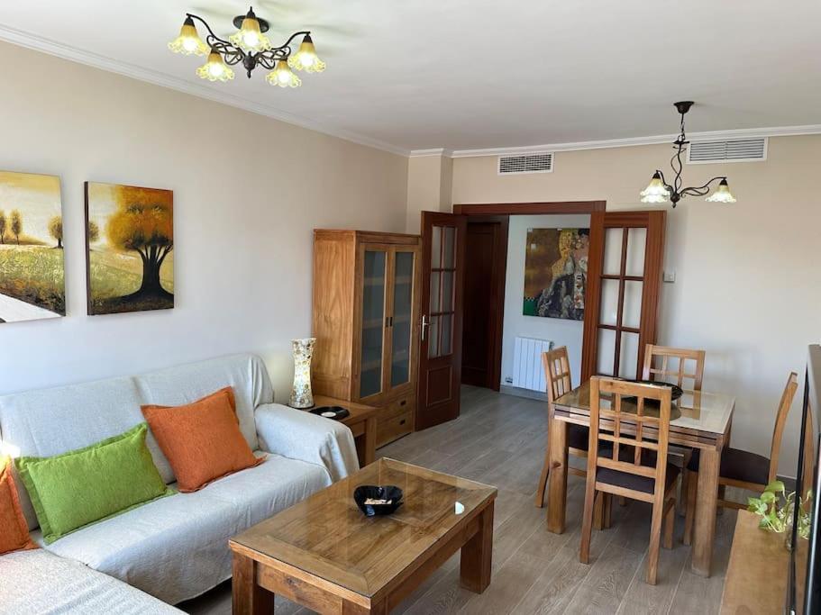 Apartmán Piso En Linares Zona Centro Con Parking Gratis Exteriér fotografie